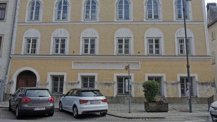 Австрийка повторно продает дом Гитлера за 1,5 миллиона евро
